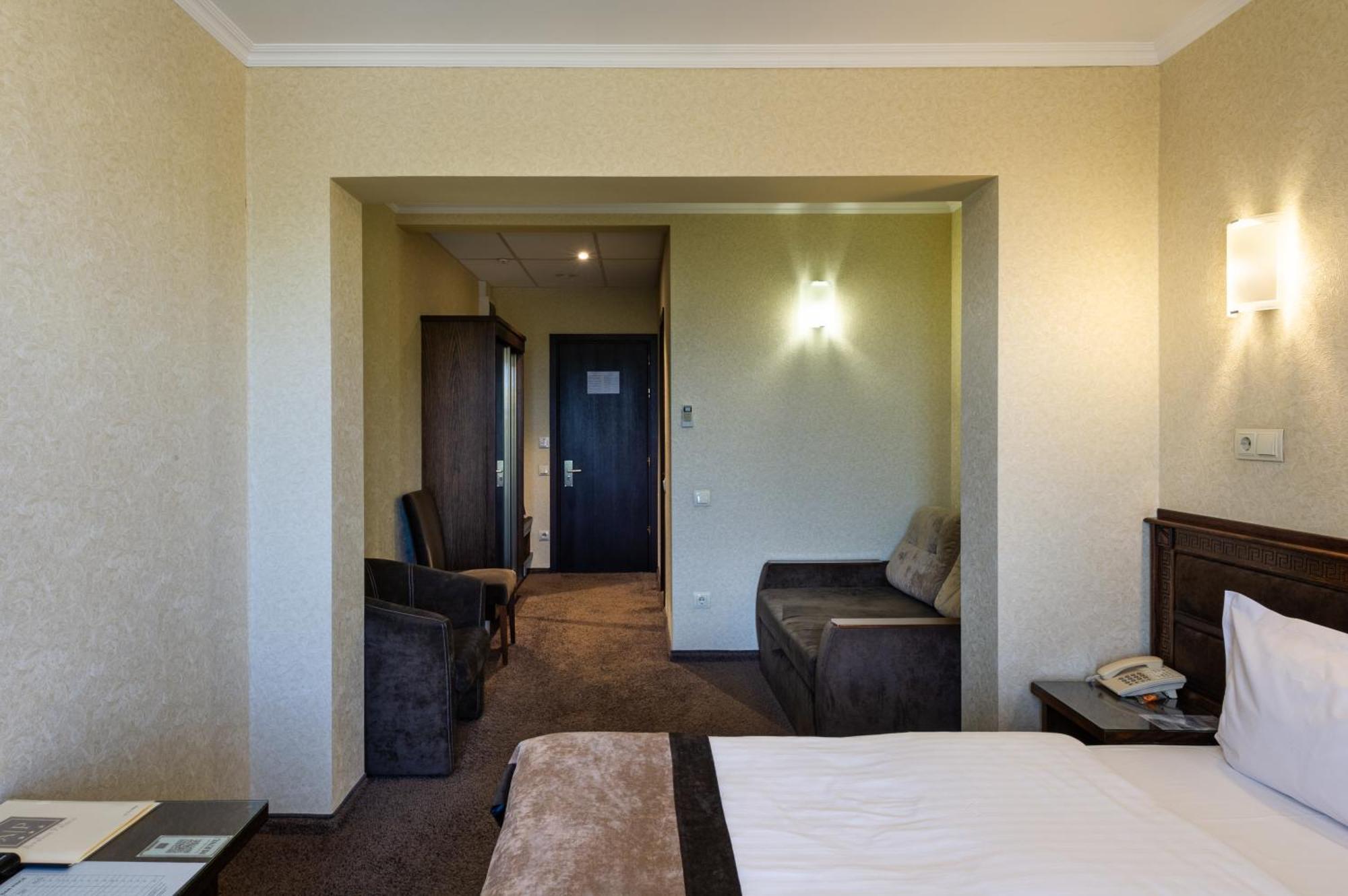 Avalon Palace Ternopil Exterior foto